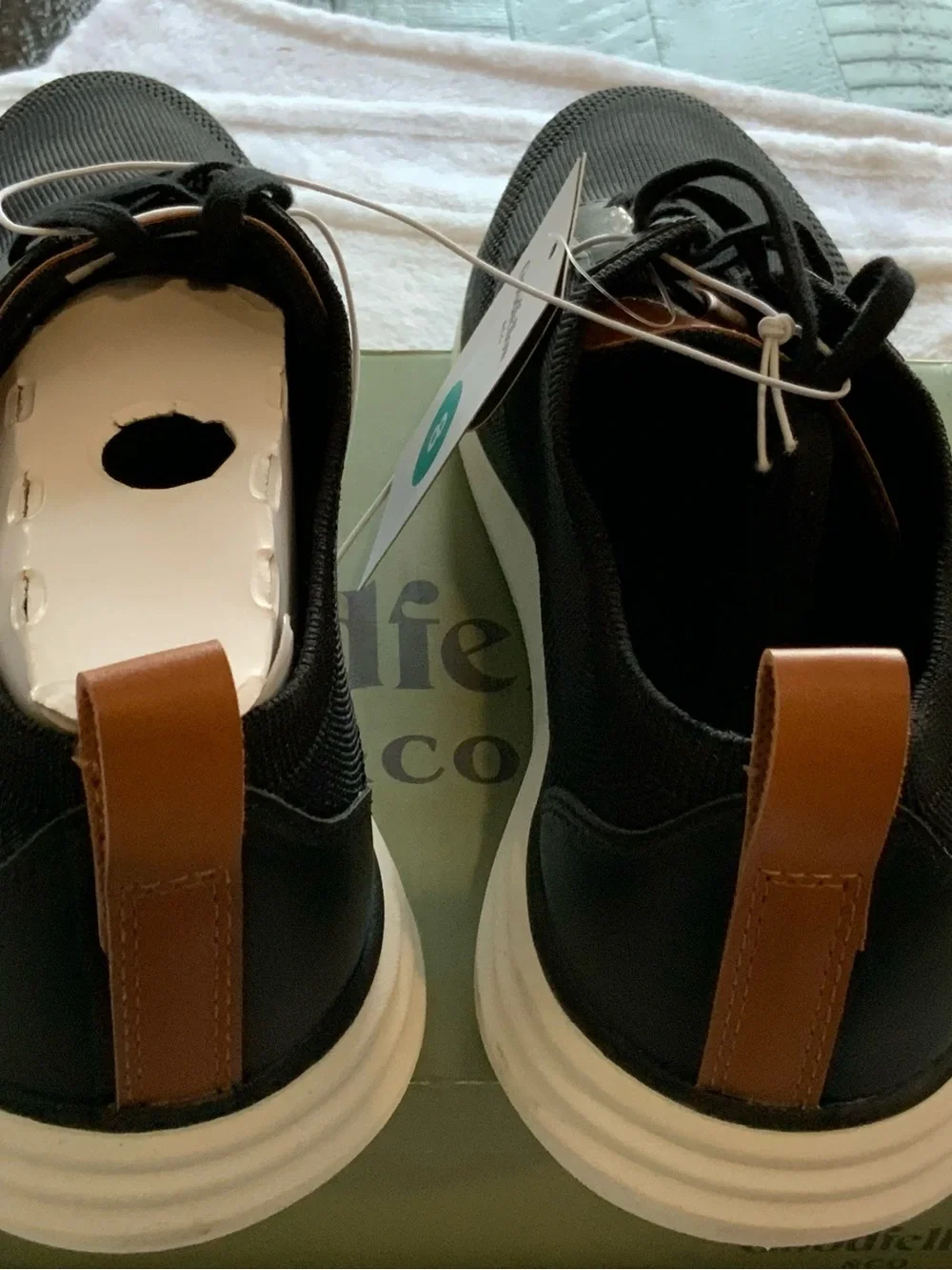 Men's Black and Tan Casual Sneakers good fellow new in box size 8 sku 3289